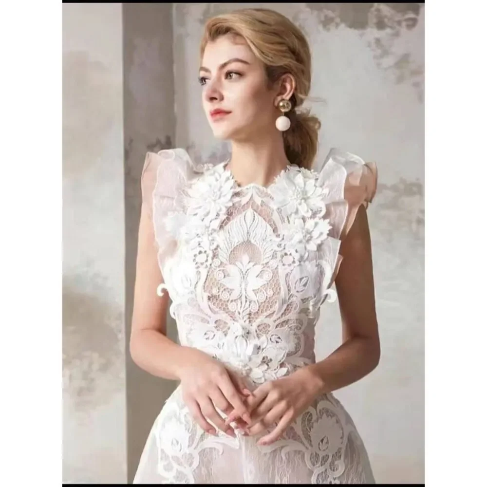 Aimili Lace Lined Dress - Picture 3 of 14